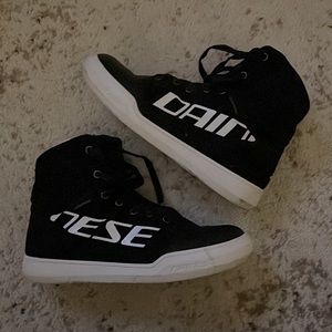 Dianese York Women’s motorcycle high top shoes with waterproof interior